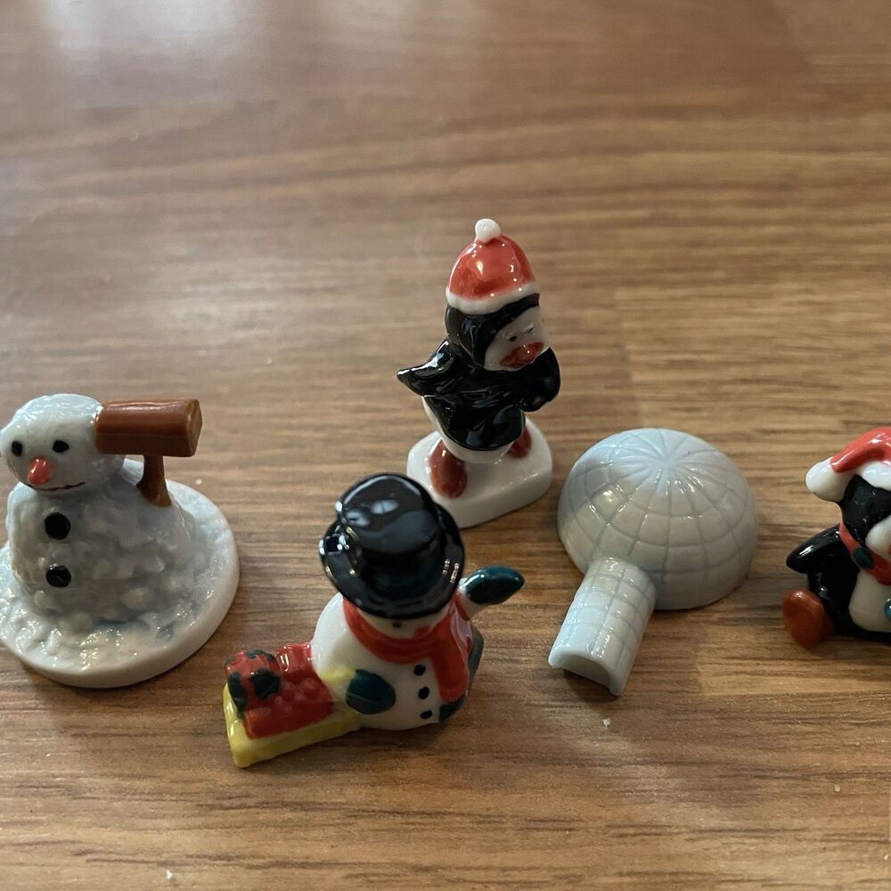 5pc vintage Ceramic miniature Christmas Scene figurines Collectible Snowman - Picture 4 of 10